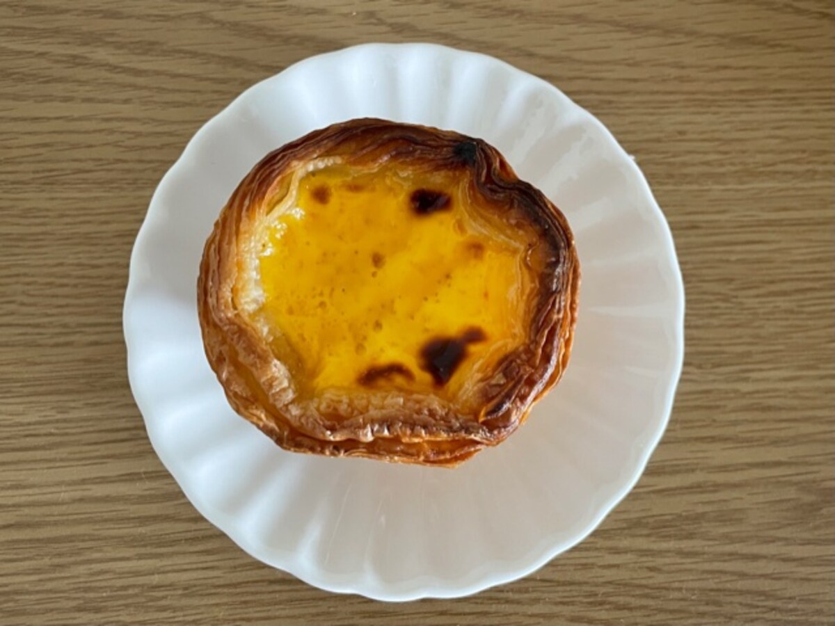 シャトレーゼ「八ヶ岳のたまご エッグタルト」はこだわりの卵を使った
