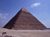 ギザのカフラー王のピラミッド　©牧哲雄