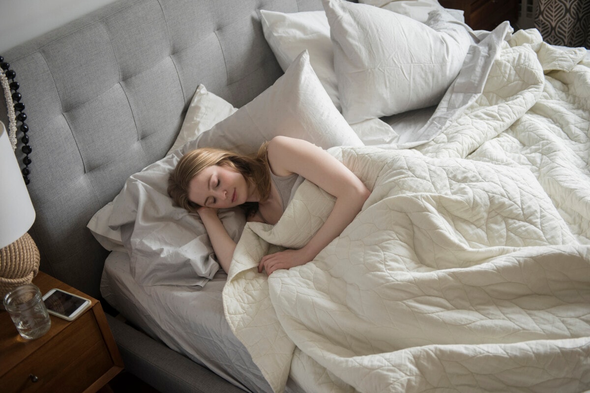 睡眠時間と寿命の関係…短時間睡眠も寝過ぎも短命に？