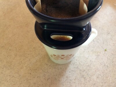 覗き穴からコーヒーの量がわかる