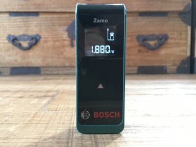 BOSHレーザー距離計ZAMO2計測中縦置き