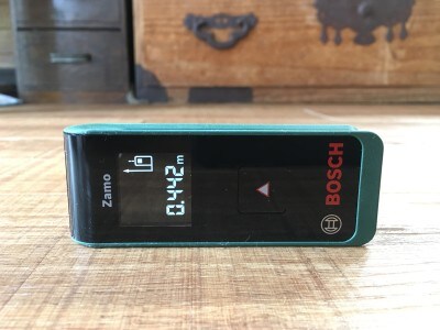 BOSCHレーザー距離計ZAMO2計測中横置き