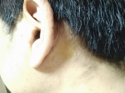 耳の後ろに貼って気分爽快 眠気防止になるシール メガパッチ イチオシ