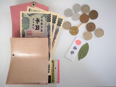 abrAsus(アブラサス)の小さい財布