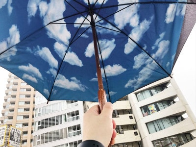 雨の日でも楽しい気分になる Moma スカイアンブレラ イチオシ