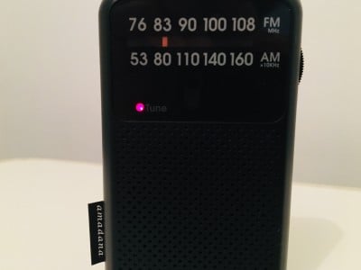 アマナダとビックカメラのコラボラジオ。チューニング赤いled点灯
