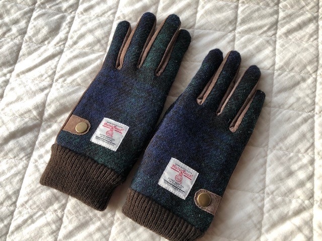 ハリスツイードが00円 作りもしっかりで暖かいしまむらコラボ手袋 イチオシ