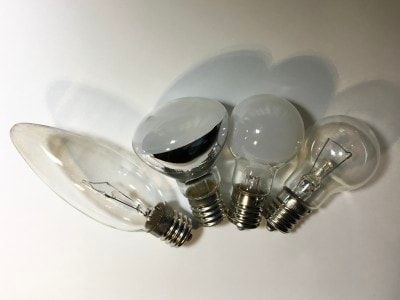 IKEA/FORSA フォルソー ワークランプ。使える普通電球