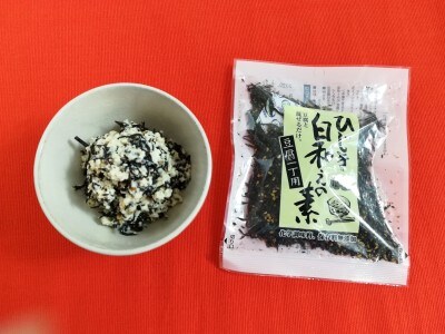 木綿豆腐1丁と混ぜるだけ。「山忠 簡単ひじき白和えの素」はカルディでお求めになれます