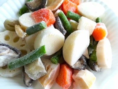 7品目の有機野菜がバランスよくミックスされている