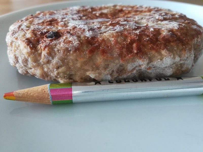業務スーパーの 焼上ハンバーグ は特大でコスパ最強 1個約37円で電子レンジok イチオシ