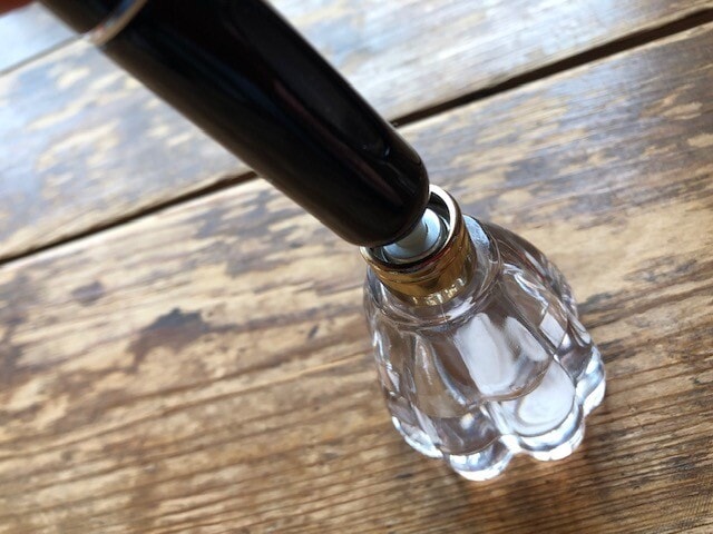 正規認証品!新規格 底部充填方式アトマイザー ブラック 5ｍｍ 香水 詰め替えボトル スリム 携帯