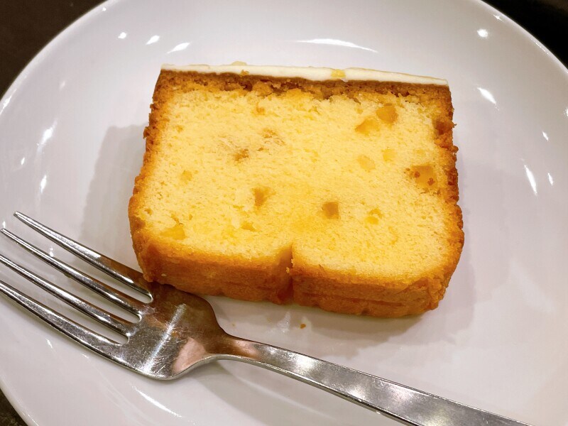 スタバのレモンケーキ22年版を大解剖 21年版との違いやカロリーを紹介 イチオシ
