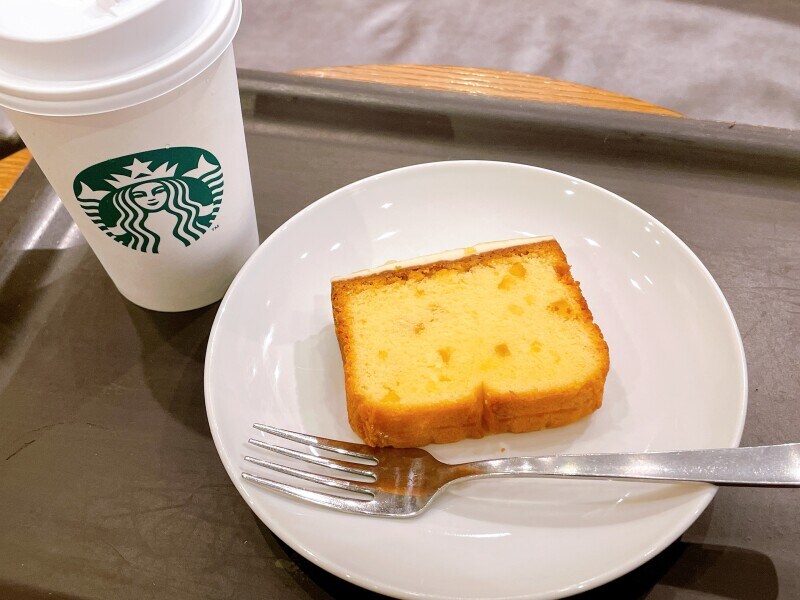 スタバのレモンケーキ22年版を大解剖 21年版との違いやカロリーを紹介 イチオシ