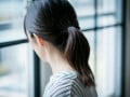義父と義弟のセクハラから逃げ出した自分は「究極の毒親」。47歳女性が悔やみ続けた15年