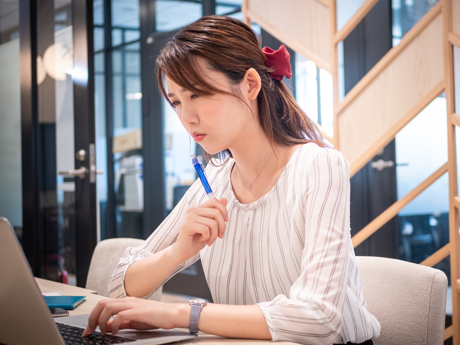 上司や取引先からのプライベートな誘い、どう対応したらいいの?